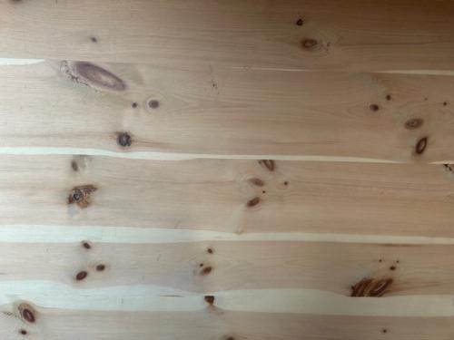 Marche d'escalier Pin cembro A/B Lames massives non aboutées