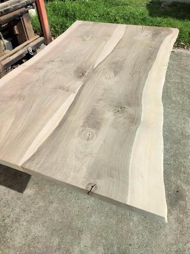 Plateau de table grande taille bord naturel - live edge