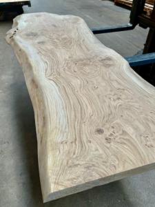 PLATEAU DE TABLE EN CHENE DE CARACTERE 
