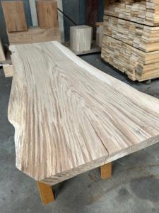 PLATEAU DE TABLE LIVE EDGE CHENE 